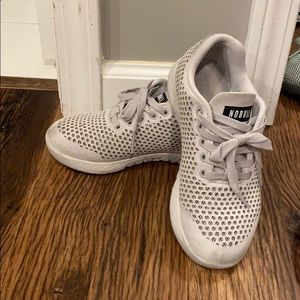 No Bull Suede Sneakers size 6